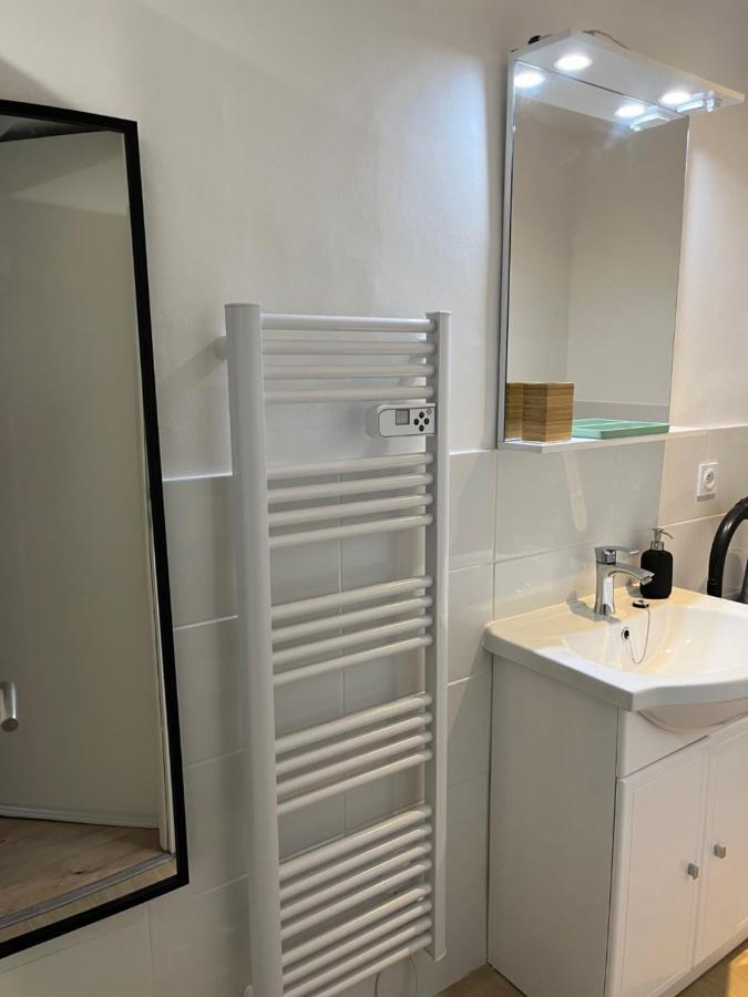Studio Hyeres -Rue Pietonne Climatisation Lit 160 Tout Equipe - Sabrina Zewnętrze zdjęcie